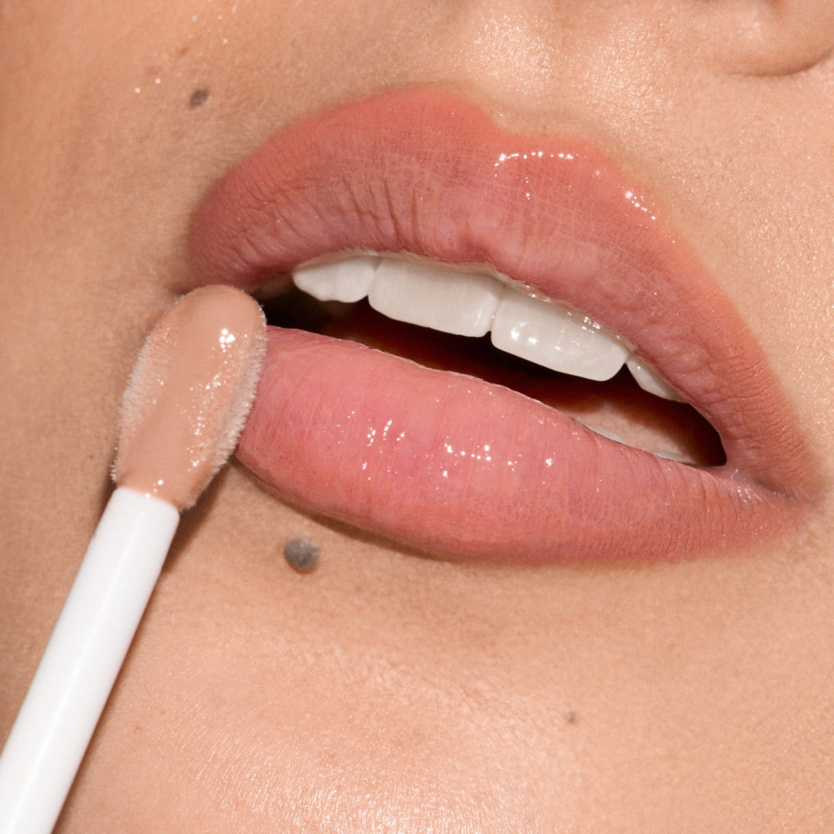Lip Filler - 004 Mocha Mousse