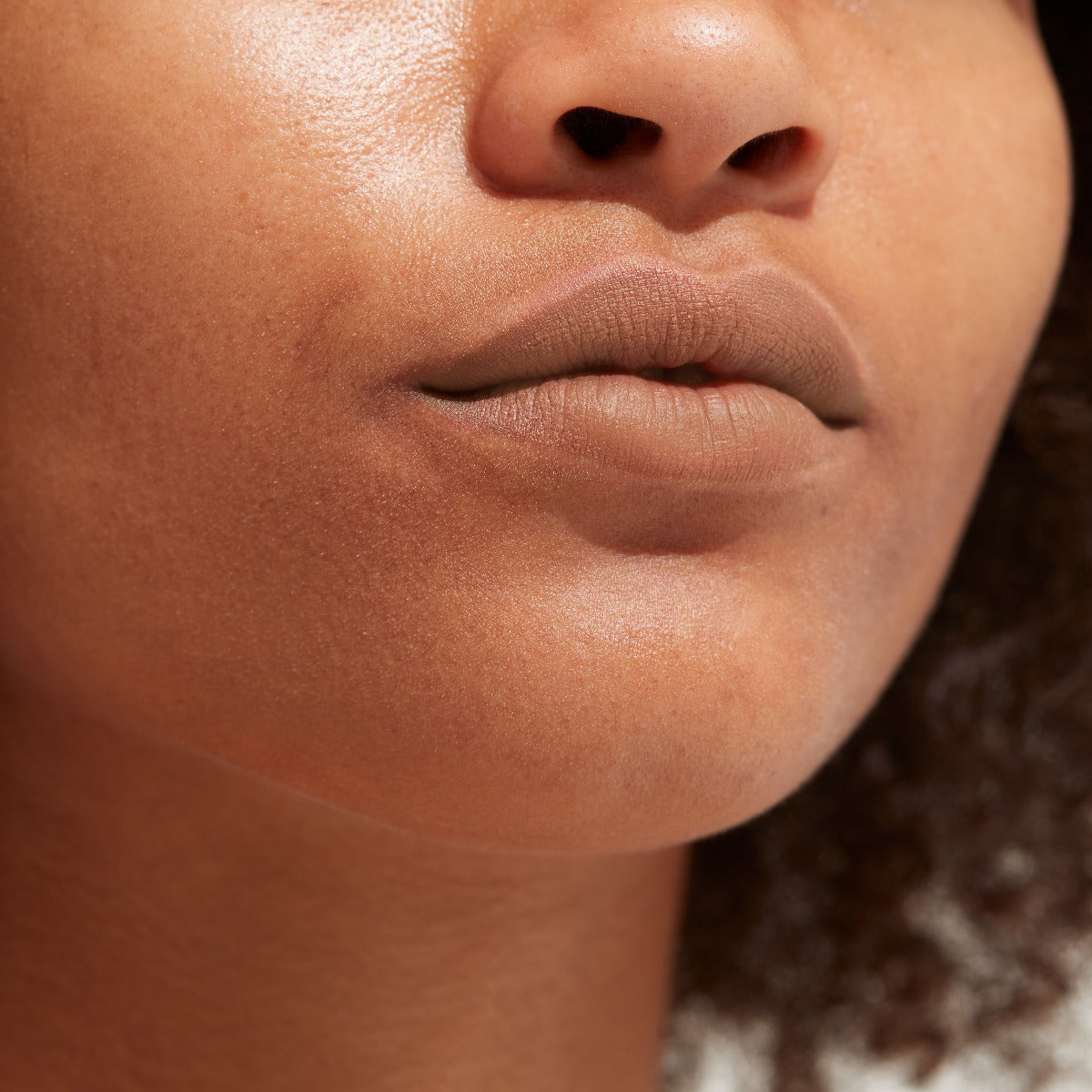 Luxury Nude Lips - 002 Undressed