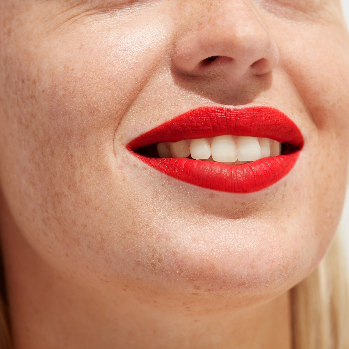 Luxury Red Lips - 001 Katherine