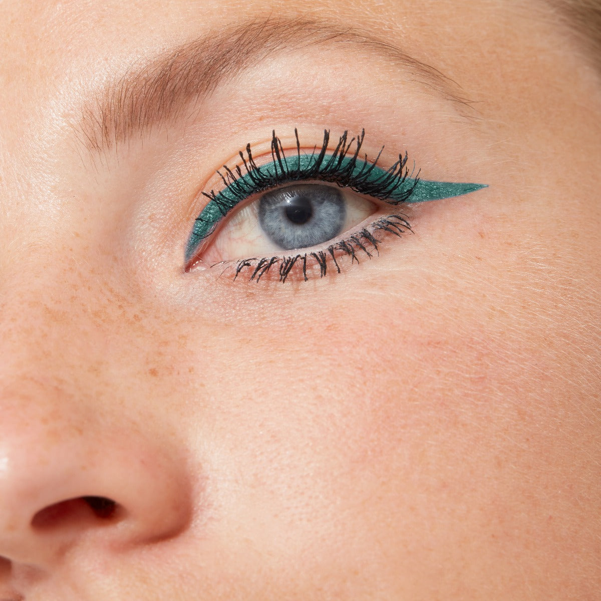 Velvet Touch Eye Liner - 018 I Sea You