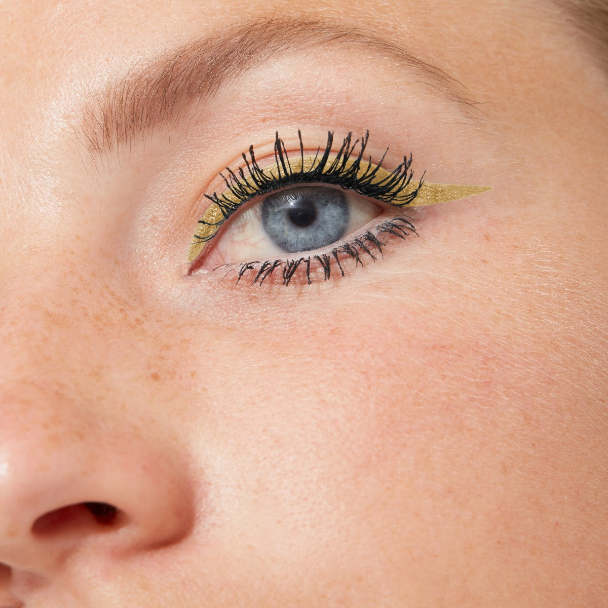 Velvet Touch Eye Liner - 005 Golden Cadillac